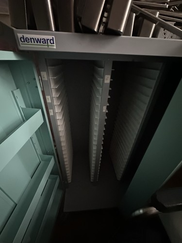 Lockable cabinet medicine - lockable,