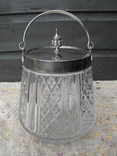 Vintage heavy biscuit barrel - vintage,