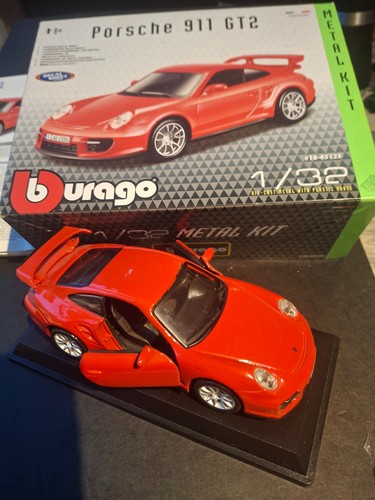 Burago porsche 911 gt2 - 1, 32