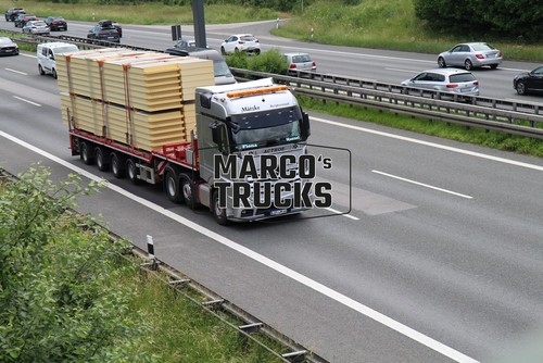 Truck photo mercedes - truck,