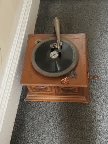 Vintage wind gramophone - vintage, wind-up