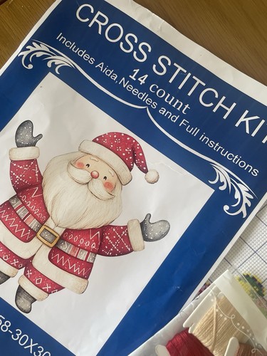 Santa counted cross - -,