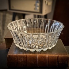 Vintage Pressed Glass Serving Bowl Retro Trifle Dessert Salad Tableware 8"