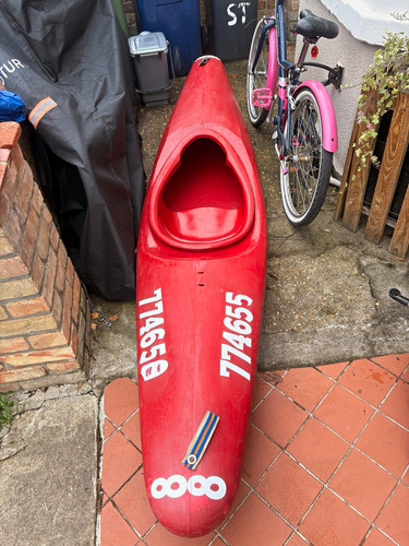 Red single seat sit - red,