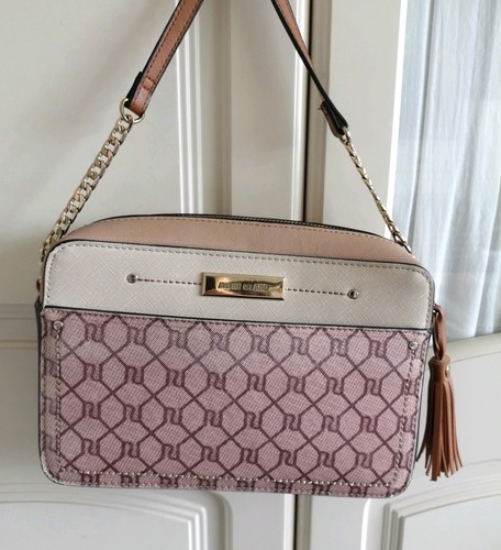River island cross - river,