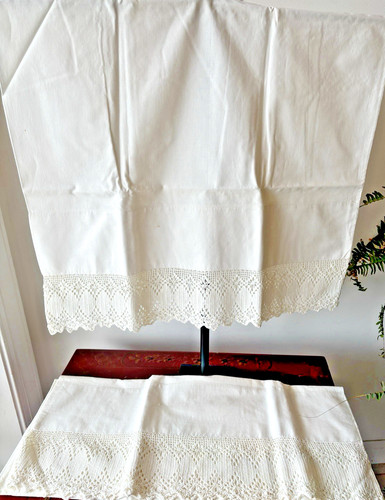 Fine antique all around - fine, lace