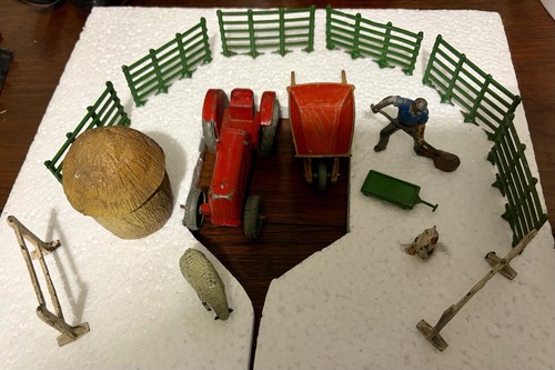 Vintage miniature cast - miniature, metal
