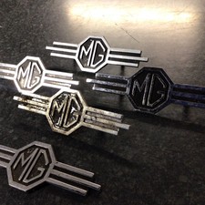 FIVE MG WING BADGE DASH RADIO