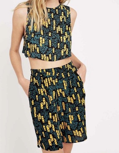 Urban outfitters staring - urban,