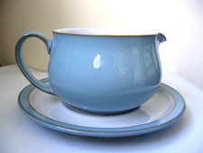 DENBY COLONIAL BLUE GRAVY SAUCE BOAT AND SAUCER STAND VERY GOOD USED CONDITION X