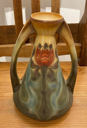 Art nouveau vase designed - ,