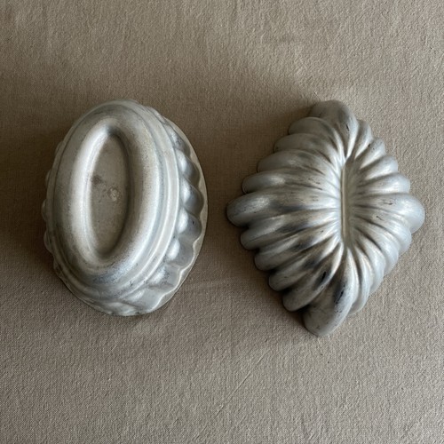 Vintage retro metal jelly - metal,