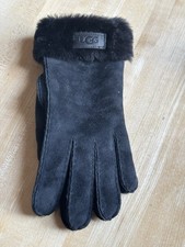 Woman’s Ugg Turn Cuff Glove