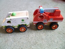 LITTLE TOWN Wooden Vehicle