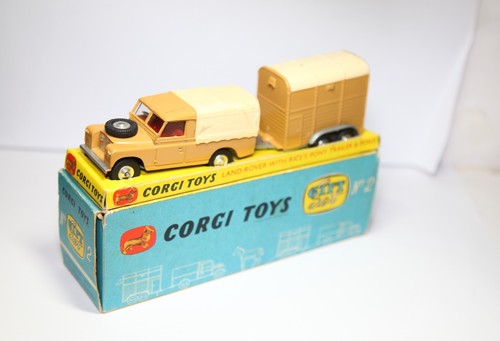 Corgi gift set land - land, rover