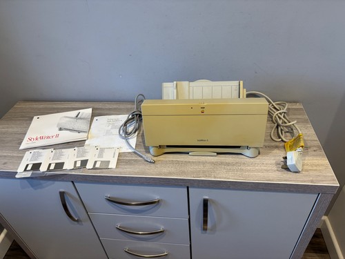 Vintage apple macintosh - apple,