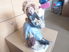 Nadal girl with flower basket