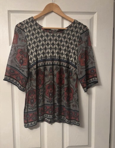 Ladies top with button - m&co,