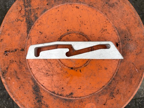Flymo l470 handle holder - flymo,