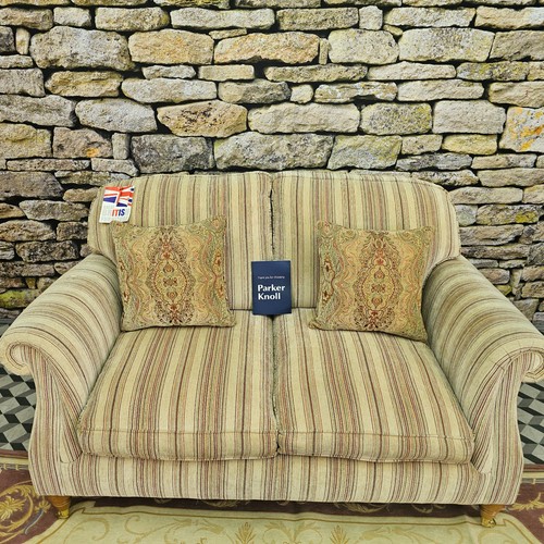 Parker knoll westbury - westbury, 2