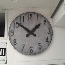 French Art Deco Turret Wall