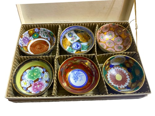 Set japanese porcelain saki - 6,