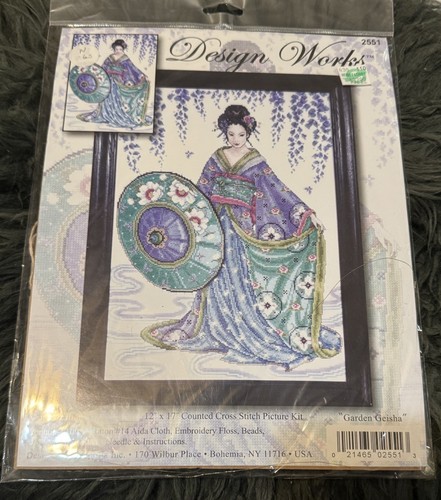 Design works garden - works, geisha