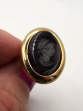 Vintage Sarah Coventry Costume Jewellery Ring Black Glass Cameo Gilt Metal UK L