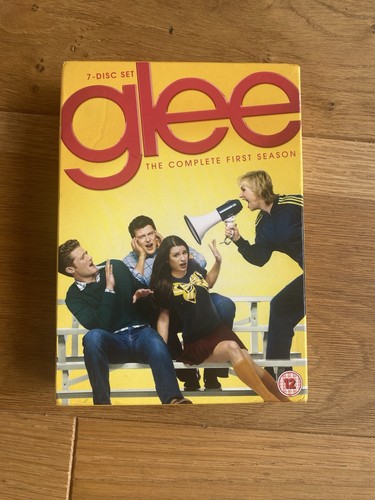 Glee season dvd box - 1,
