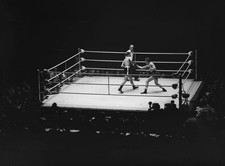 British boxer Howard Winstone