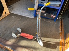 VINTAGE TRIANG CHILDRENS SCOOTER