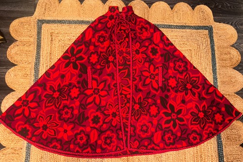 Vintage 60s 70s - wool, tapestry