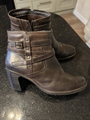 Clarks brown leather ankle - leather,