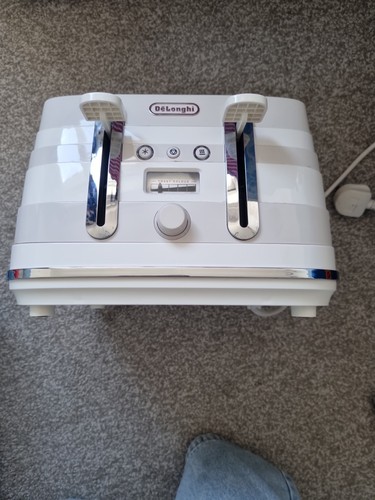 Longhi toaster cream and - de'longhi,