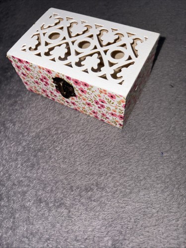 Wooden trinket box - wooden,