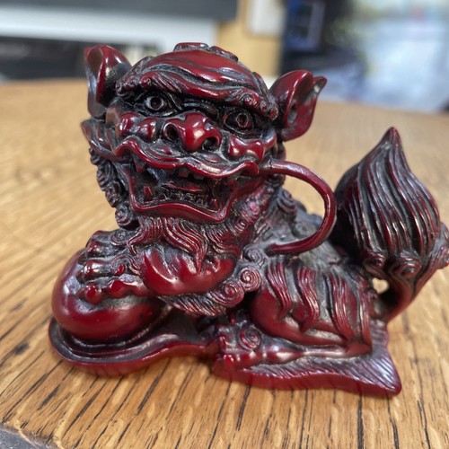Red resin foo dragon - red,