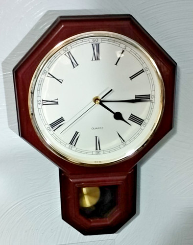 Lightweight quartz clear faced