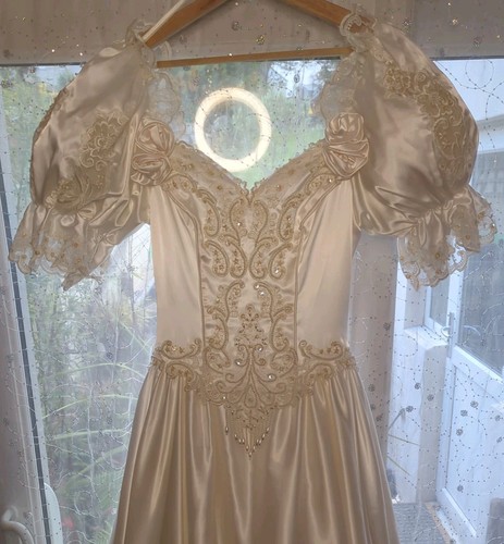 Vintage 80s stunning ivory - vintage,