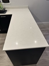 Quartz White Kitchen Worktop – 1960mm x 650mm – 20mm Thick