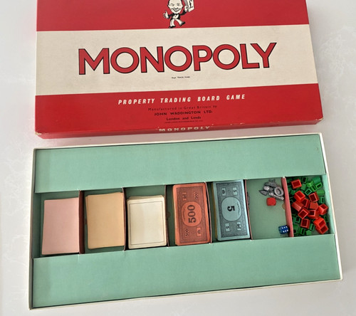 Rare vintage british monopoly - rare,
