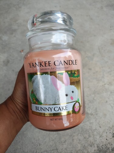Yankee candle bunny cake - candle,