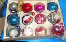 Vintage Christmas bulbs indent