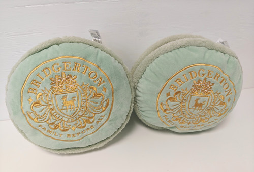 Bridgerton macaroon plushes - 2,