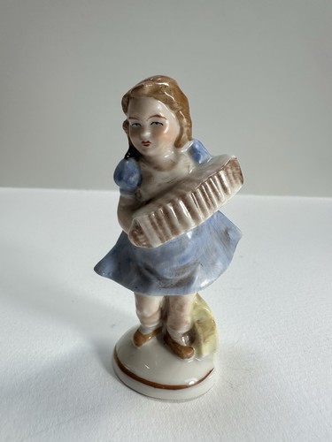 Collectible porcelain girl - porcelain,
