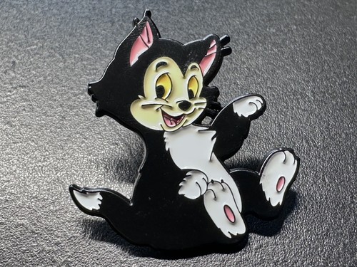 Figaro the kitten enamel - figaro,