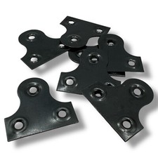 BLACK MIRROR PLATES WALL