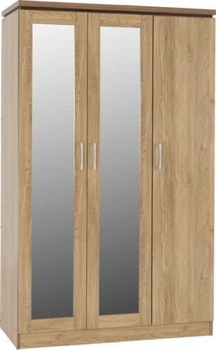 Charles door all hanging - 3,
