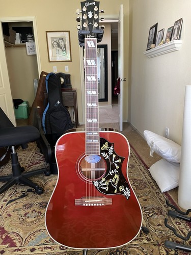 Gibson hummingbird standard - gibson,