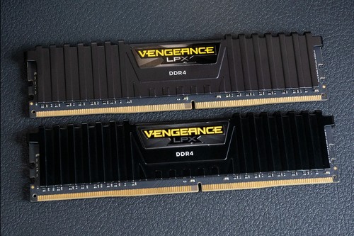 Corsair vengeance lpx - corsair,