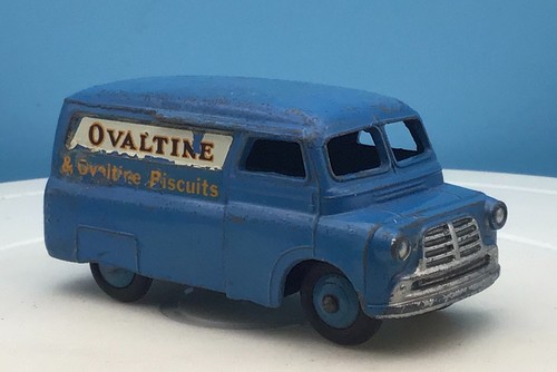 Dinky bedford ovaltine van old - ovaltine,